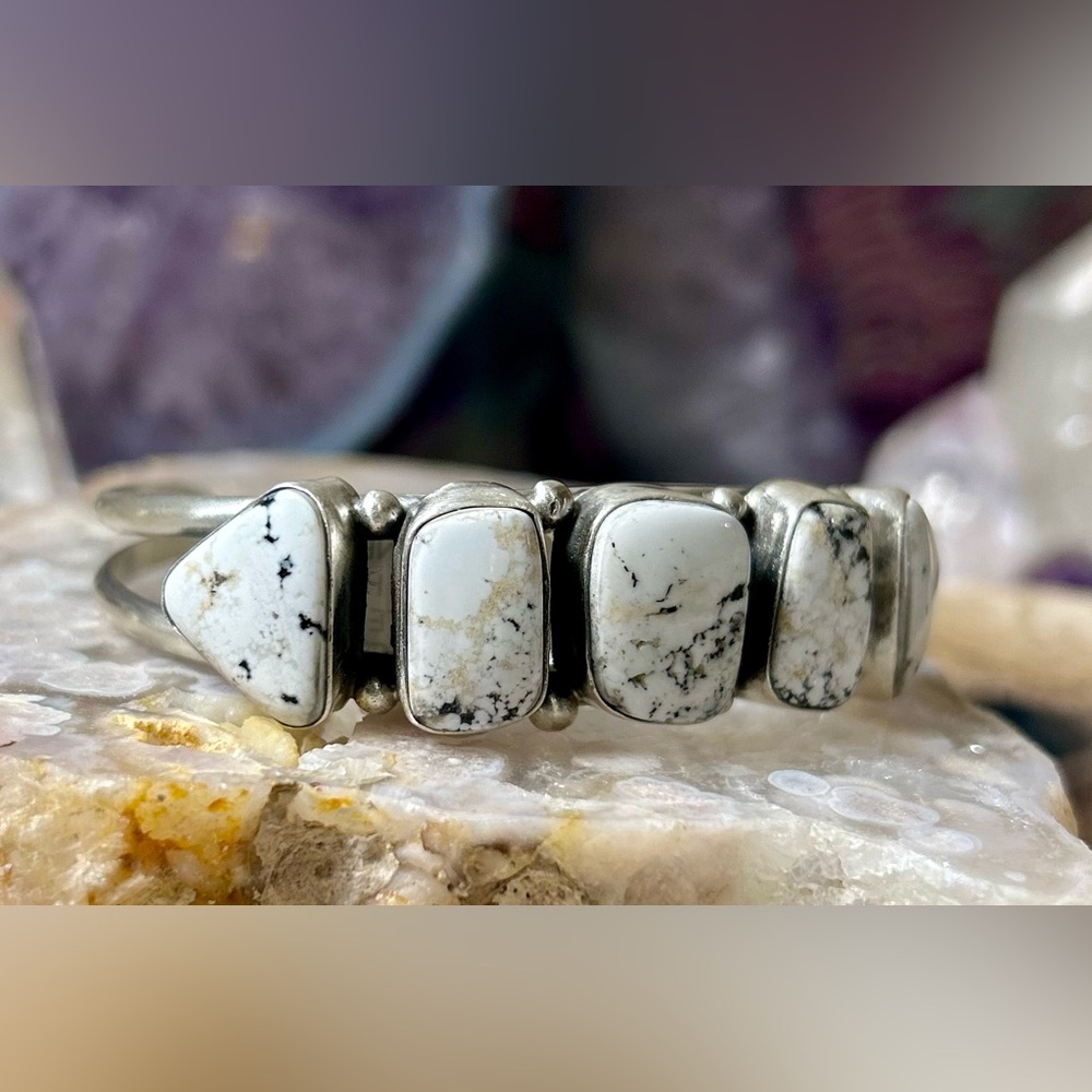 NWT Augistine Largo Navajo handmade White Buffalo Bracelet - Picture 8 of 8
